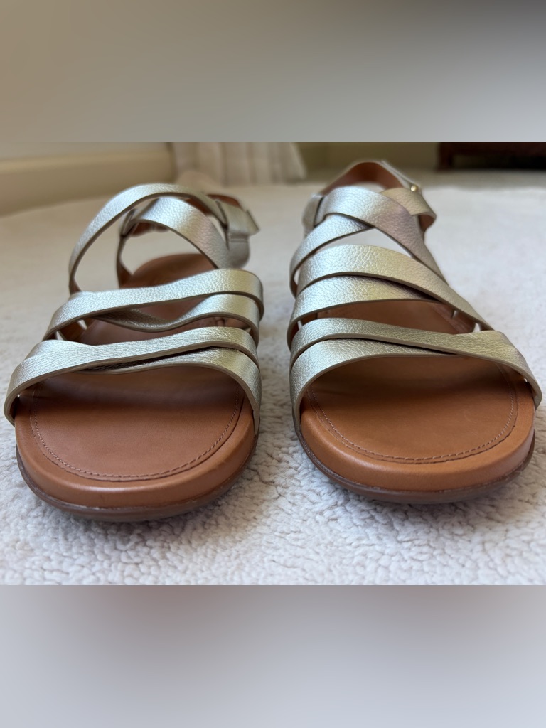 Like New Fitflop Silver Metallic Gold Strappy Sandals Women Size 6 — image 3 of 8